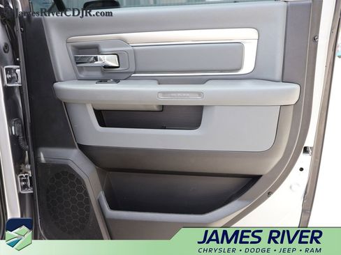 Used 2019 RAM 1500 Big Horn RWD image 11