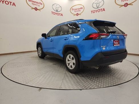 Used 2019 Toyota RAV4 LE image 6