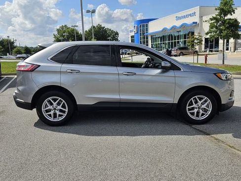 Used 2024 Ford Edge SEL AWD/4WD image 9
