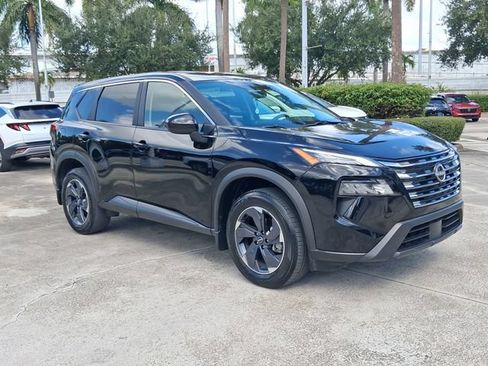 Used 2025 Nissan Rogue SV FWD image 1