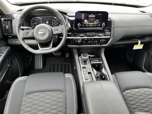 New 2025 Nissan Pathfinder SV w/ SV Premium Package image 19