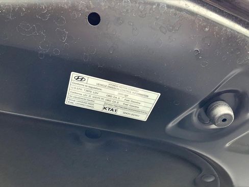 Used 2020 Hyundai Santa Fe Limited image 32