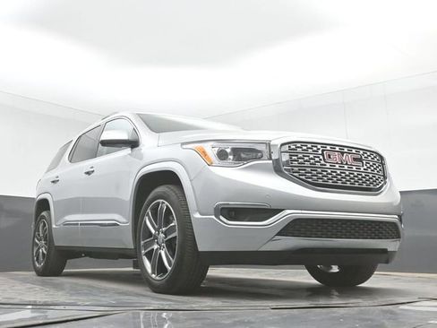 Used 2017 GMC Acadia Denali FWD image 43