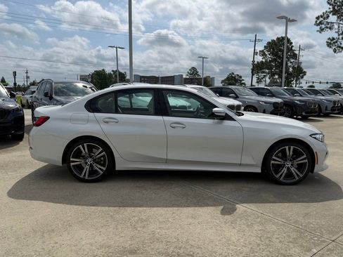 Certified 2023 BMW 330i Sedan w/ Premium Package RWD image 4