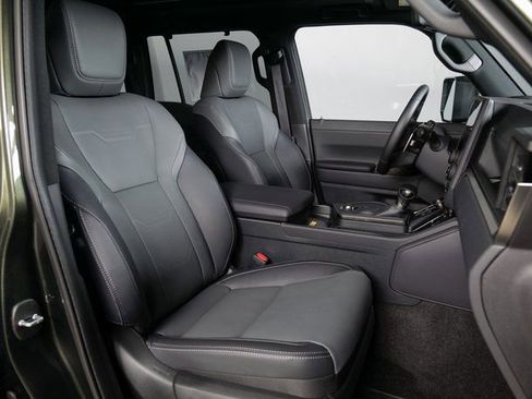 Used 2025 Lexus GX 550 550 Luxury+ w/ Accessory Package (2T) image 3