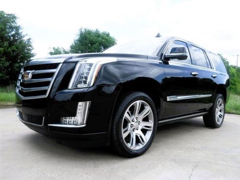 Used 2015 Cadillac Escalade Premium AWD/4WD image 9