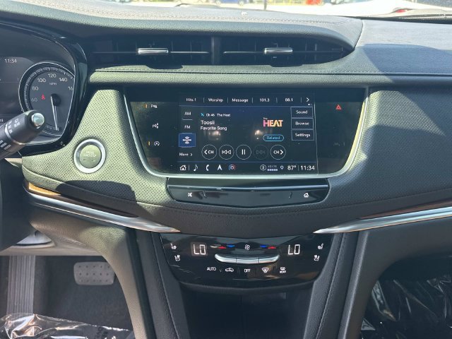Used 2025 Cadillac XT5 Premium Luxury w/ Technology Package FWD image 24