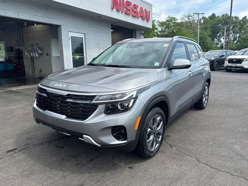 Used 2024 Kia Seltos S AWD/4WD image 5
