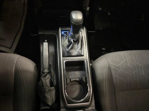 Used 2016 Toyota Tacoma TRD Off-Road image 28