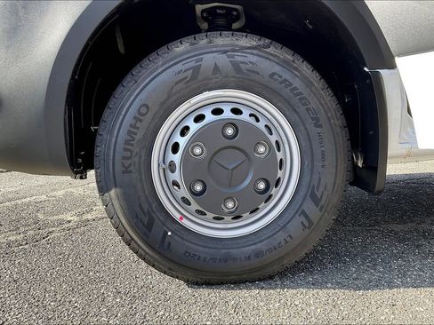 New 2025 Mercedes-Benz Sprinter 4500 image 11