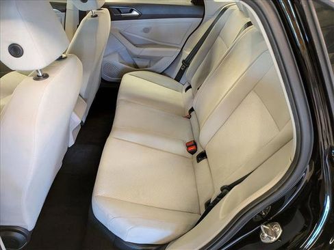 Used 2019 Volkswagen Jetta FWD image 21