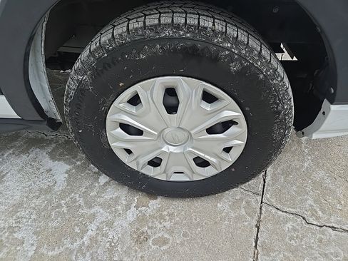 Used 2023 Ford Transit 350 XLT image 25