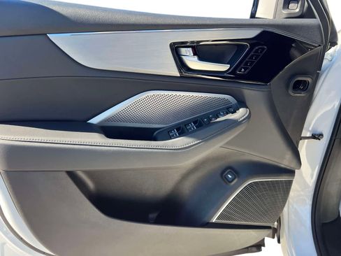 Certified 2025 Acura MDX SH-AWD image 15