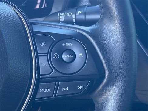 Certified 2025 Toyota Corolla SE image 25