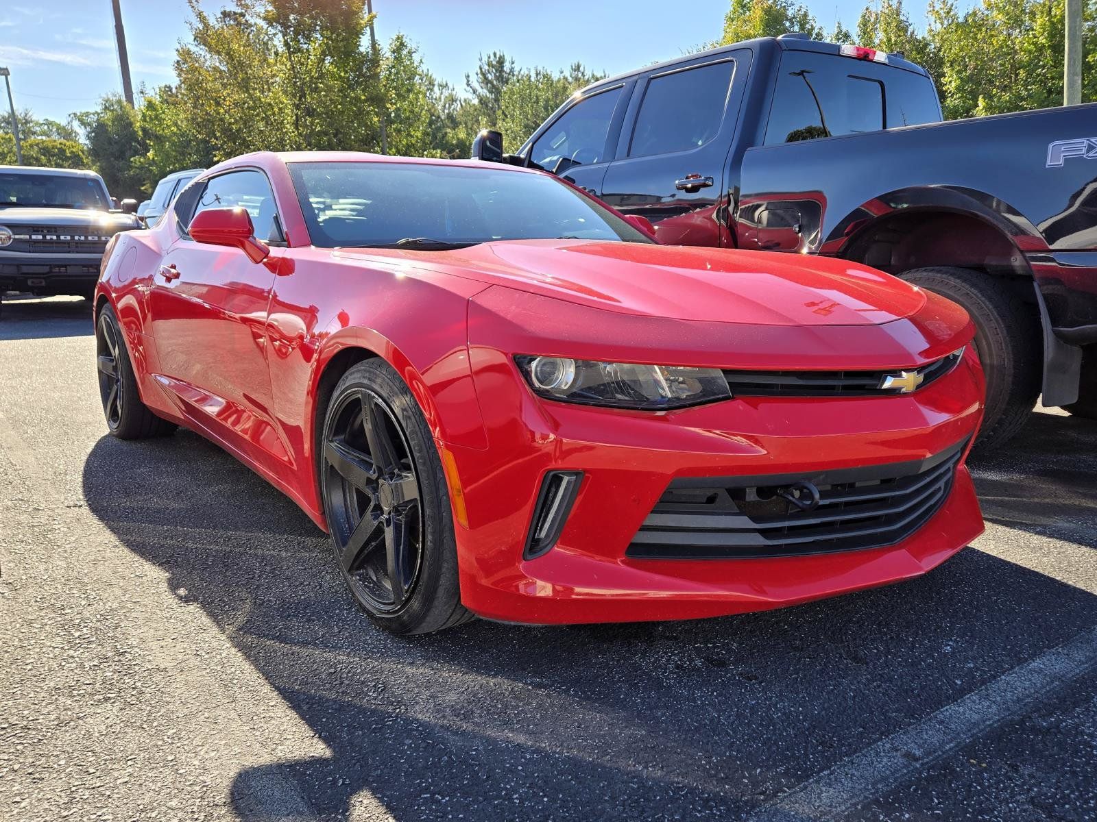 Used 2018 Chevrolet Camaro LT RWD image 3