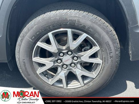 Certified 2023 GMC Acadia SLE w/ LPO, Cargo Package AWD/4WD image 9