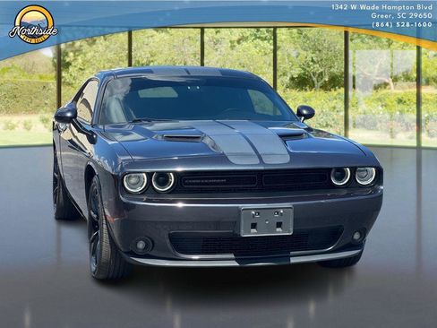Used 2016 Dodge Challenger SXT Plus RWD image 8