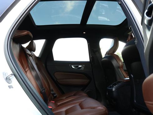Used 2022 Volvo XC60 B5 Inscription w/ Climate Package AWD/4WD image 47