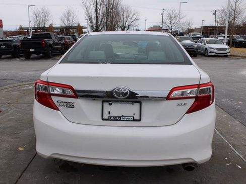 Used 2012 Toyota Camry XLE image 8