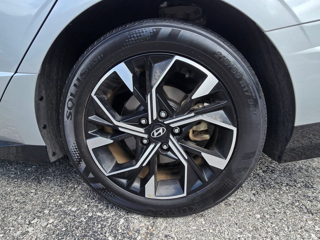 Used 2025 Hyundai Sonata SEL FWD image 18