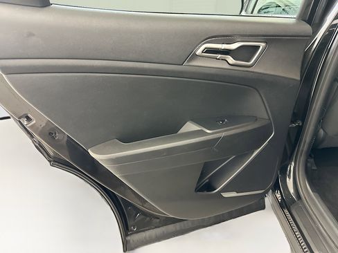 Used 2024 Kia Sportage LX image 26