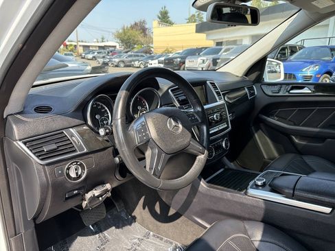 Used 2016 Mercedes-Benz GL 450 4MATIC image 39