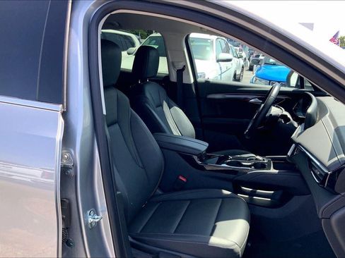 Used 2025 Buick Envision Preferred AWD/4WD image 7