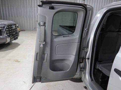 Used 2013 Toyota Tacoma PreRunner w/ SR5 Pkg RWD image 15
