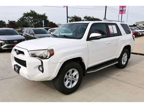 Used 2018 Toyota 4Runner SR5 Premium AWD/4WD image 3