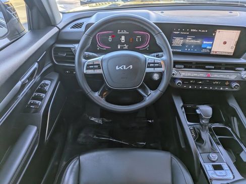 Used 2024 Kia Telluride LX image 14