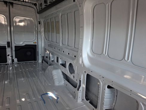 New 2026 Ford Transit 250 148 High Roof Extended image 14