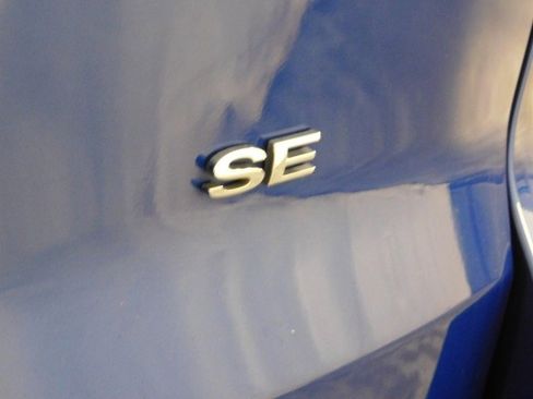 Used 2021 Ford EcoSport SE w/ SE Appearance Package image 6