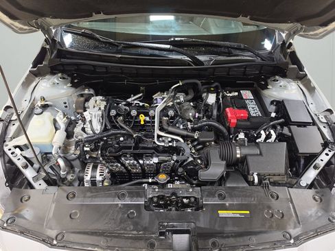 Used 2024 Nissan Altima 2.5 SV AWD/4WD image 10