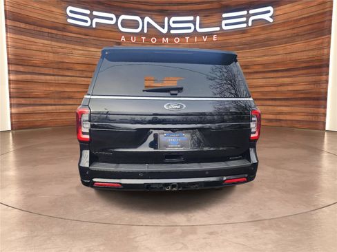 Used 2023 Ford Expedition Limited image 5