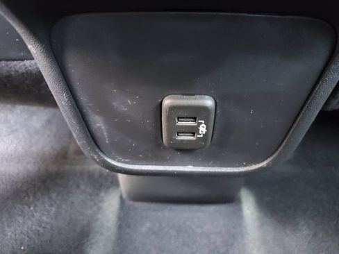 Certified 2020 Chevrolet Equinox LT w/ Midnight Edition AWD/4WD image 17