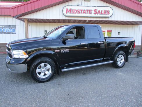 Used 2014 RAM 1500 Classic SLT w/ Protection Group AWD/4WD image 3