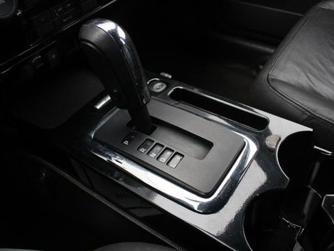 Used 2010 Ford Escape Limited image 15