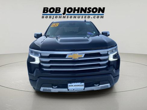 Used 2023 Chevrolet Silverado 1500 High Country w/ High Country Premium Package image 2