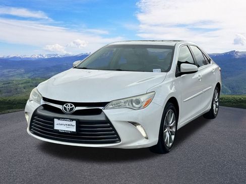 Used 2015 Toyota Camry XLE image 1