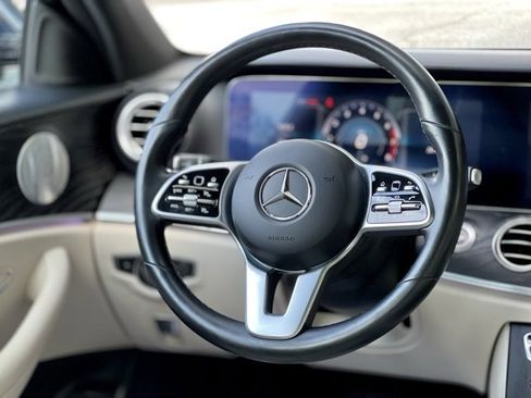 Used 2020 Mercedes-Benz E 350 4MATIC Sedan image 34