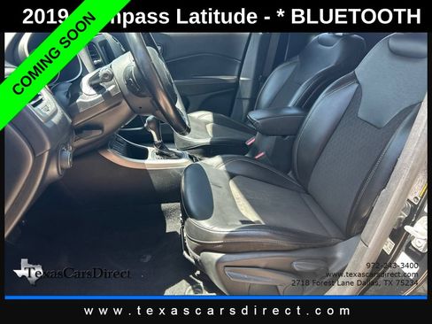 Used 2019 Jeep Compass Latitude FWD image 6