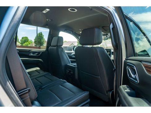 Used 2023 Chevrolet Tahoe High Country AWD/4WD image 18