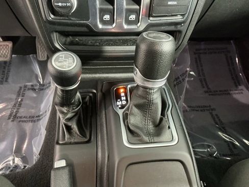 Used 2023 Jeep Wrangler Sport S image 11