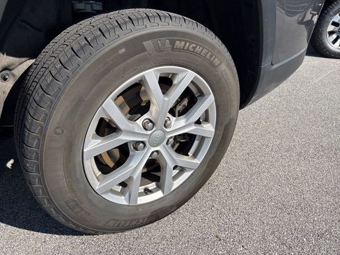 Used 2021 Jeep Grand Cherokee L Limited image 15