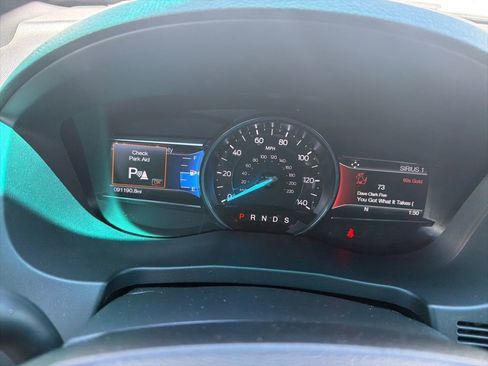 Used 2017 Ford Explorer XLT w/ Equipment Group 202A image 11