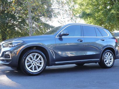 Used 2021 BMW X5 xDrive40i w/ Premium Package 2