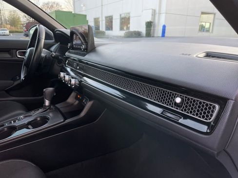 Certified 2024 Honda Civic Sport image 31
