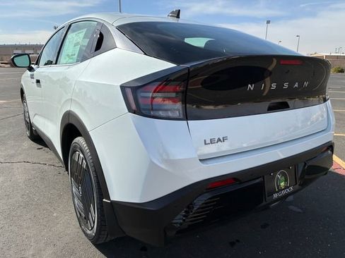 New 2026 Nissan Leaf image 4