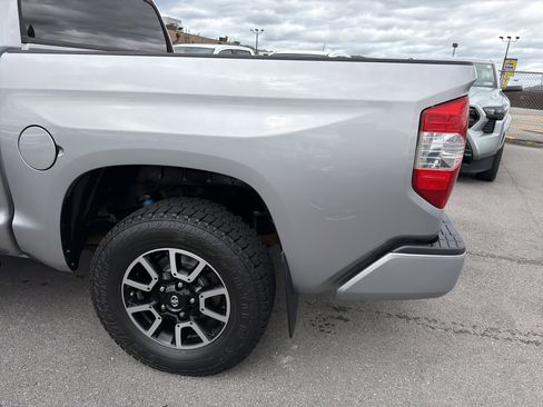 Used 2017 Toyota Tundra SR5 w/ TRD Off Road Package AWD/4WD image 9