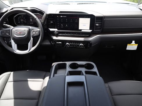New 2026 GMC Sierra 3500 SLT AWD/4WD image 19